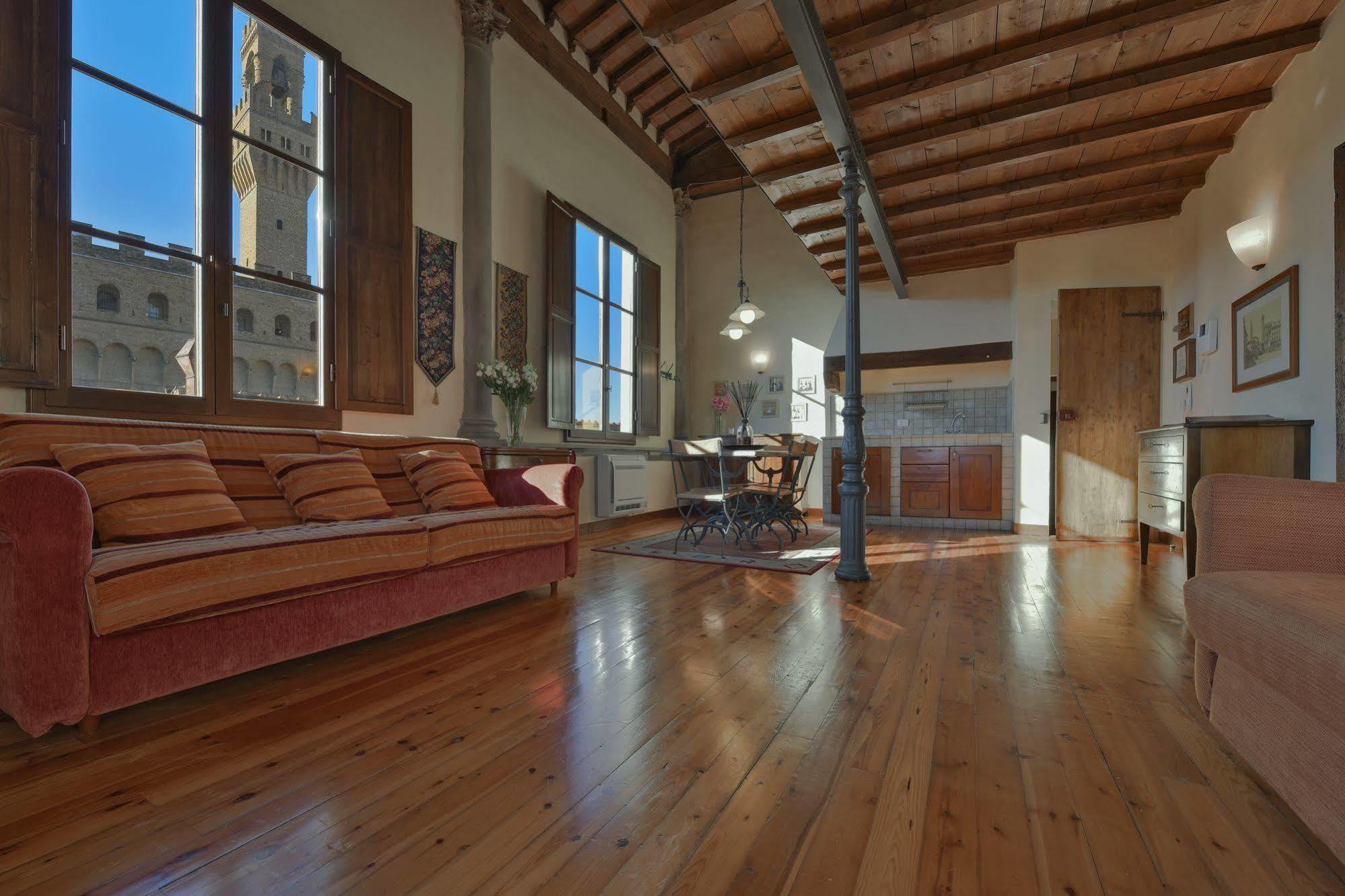 Palazzo Uguccioni Apartments Флоренция Екстериор снимка